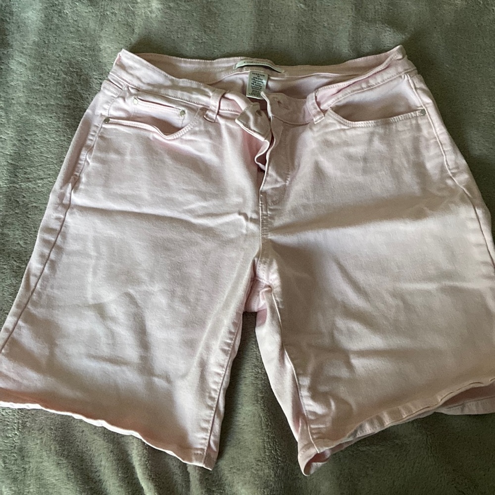 Women’s size 12 Croft & barrow pink shorts